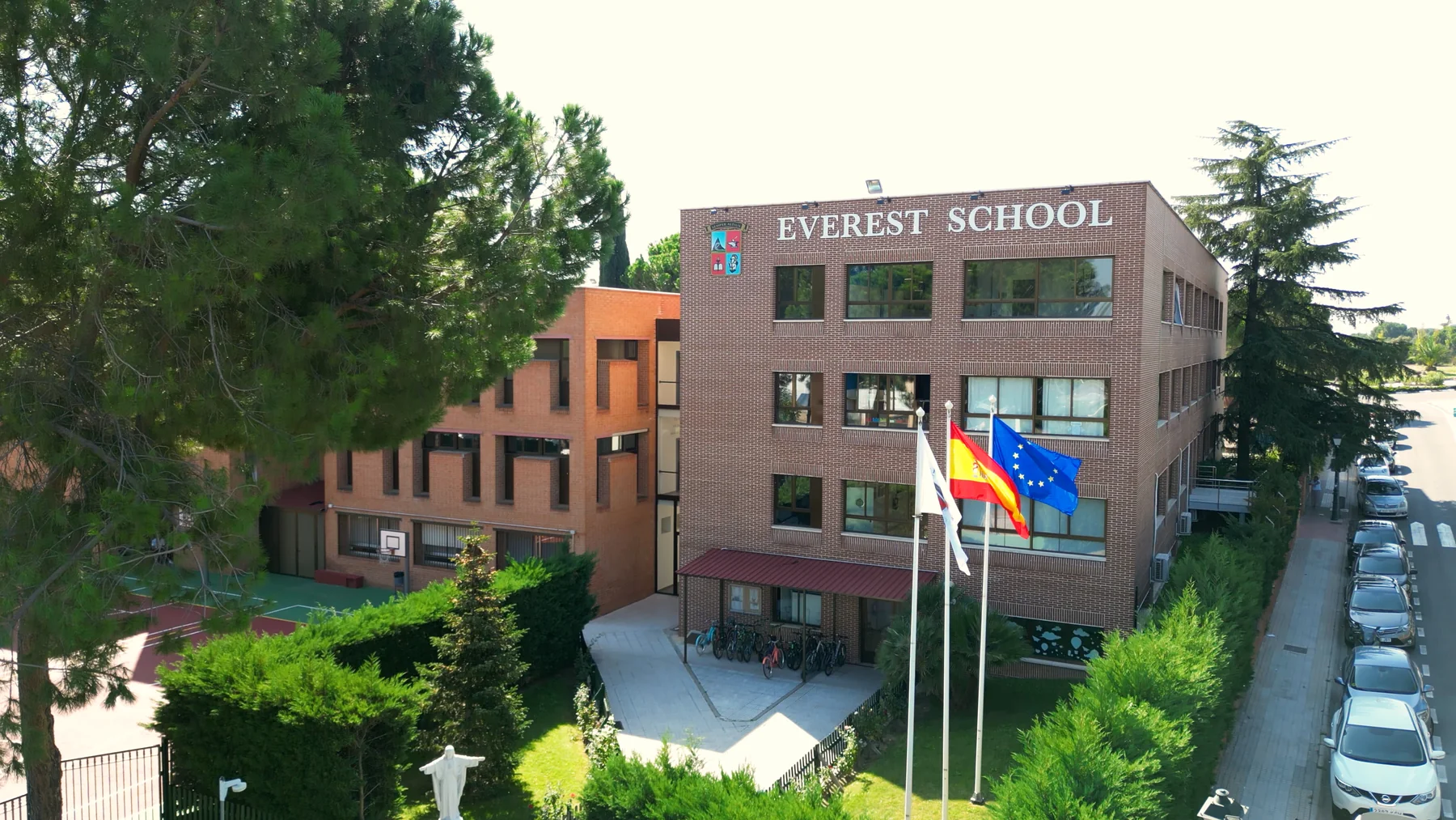 Edificio principal Everest